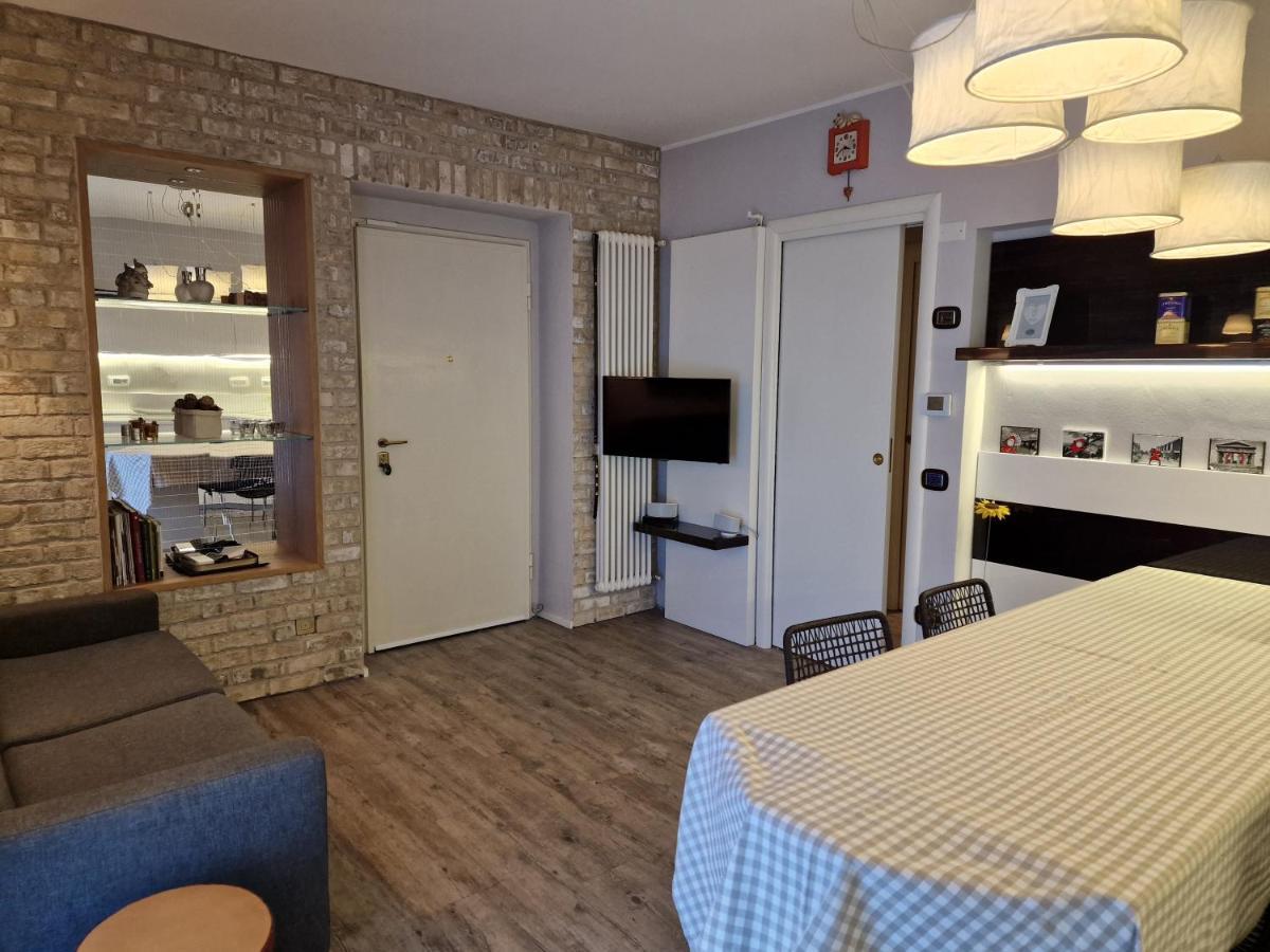 Desenzano Luxury Apartment Desenzano del Garda Exteriör bild