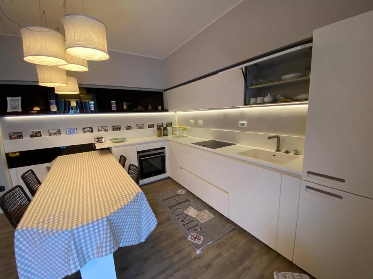 Desenzano Luxury Apartment Desenzano del Garda Exteriör bild