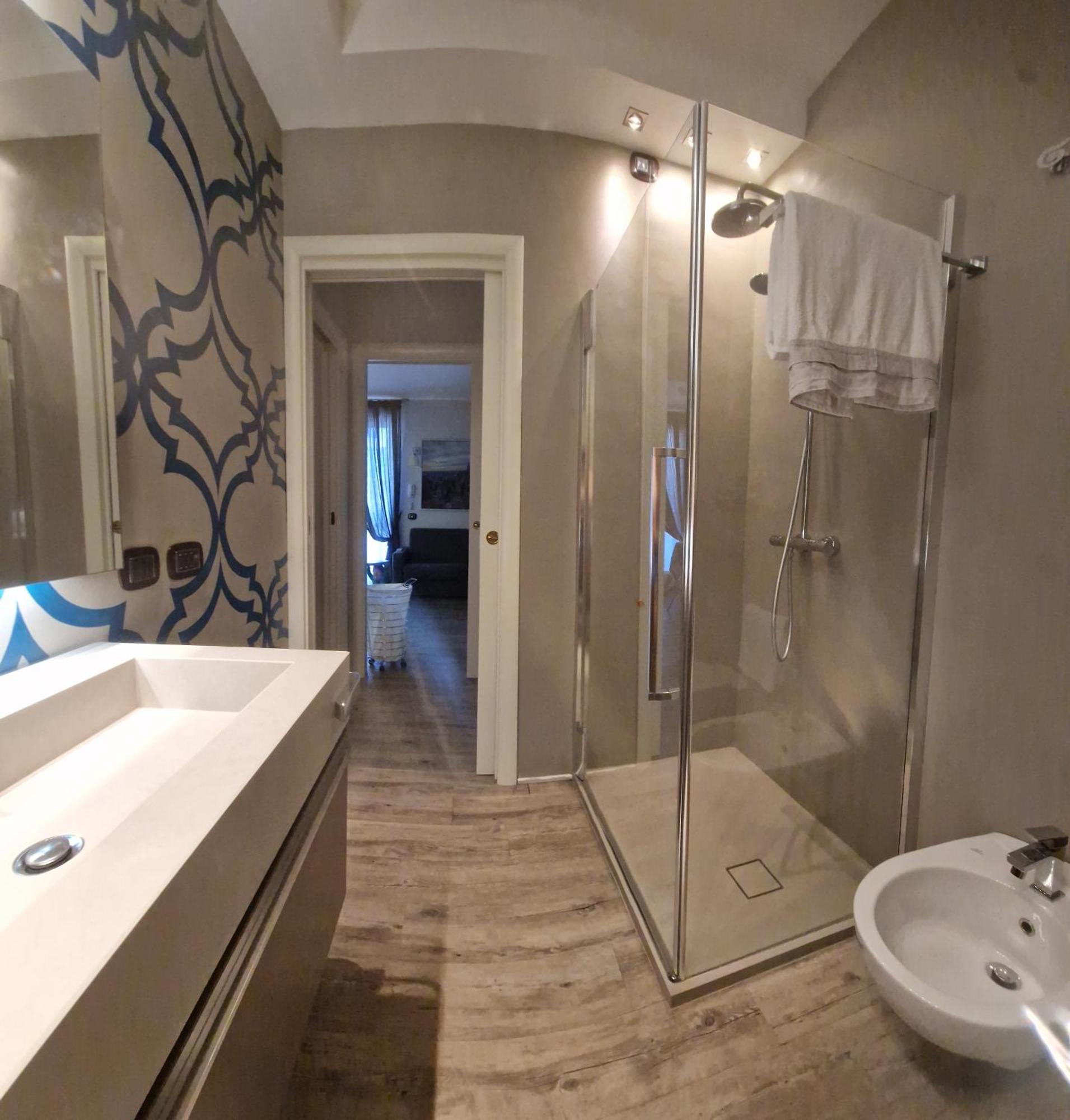 Desenzano Luxury Apartment Desenzano del Garda Exteriör bild